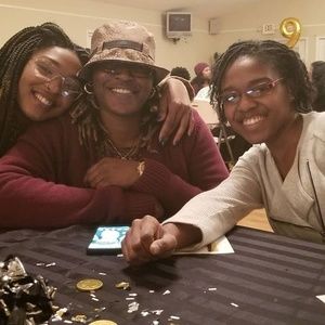 Meet your Posher, Beverly